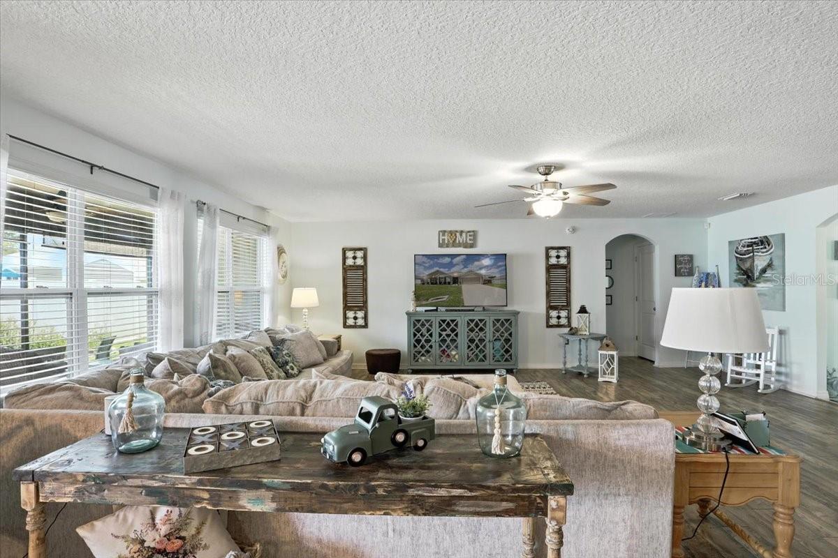 Image 7 of 31 For 19484 228th Drive