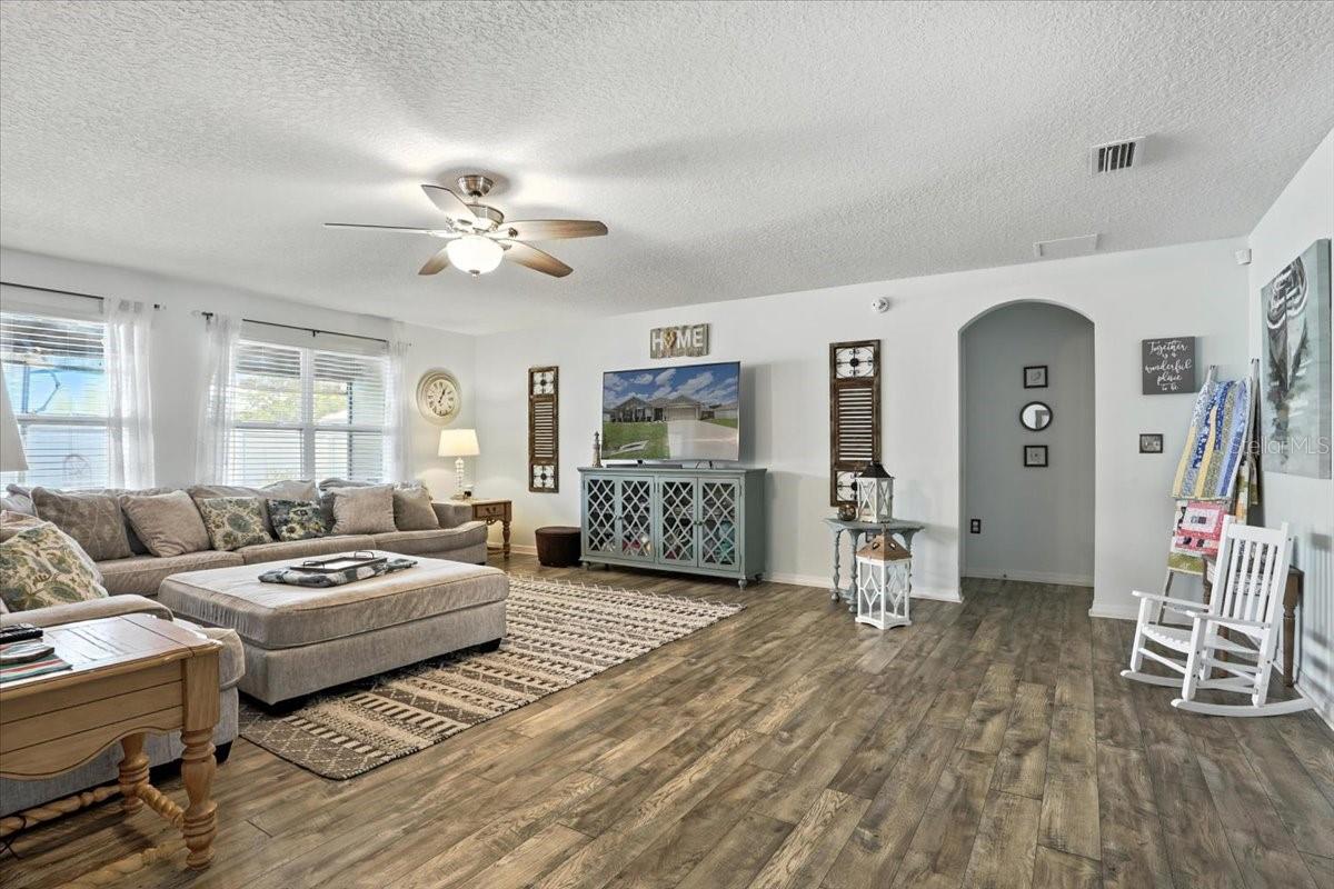 Image 8 of 31 For 19484 228th Drive
