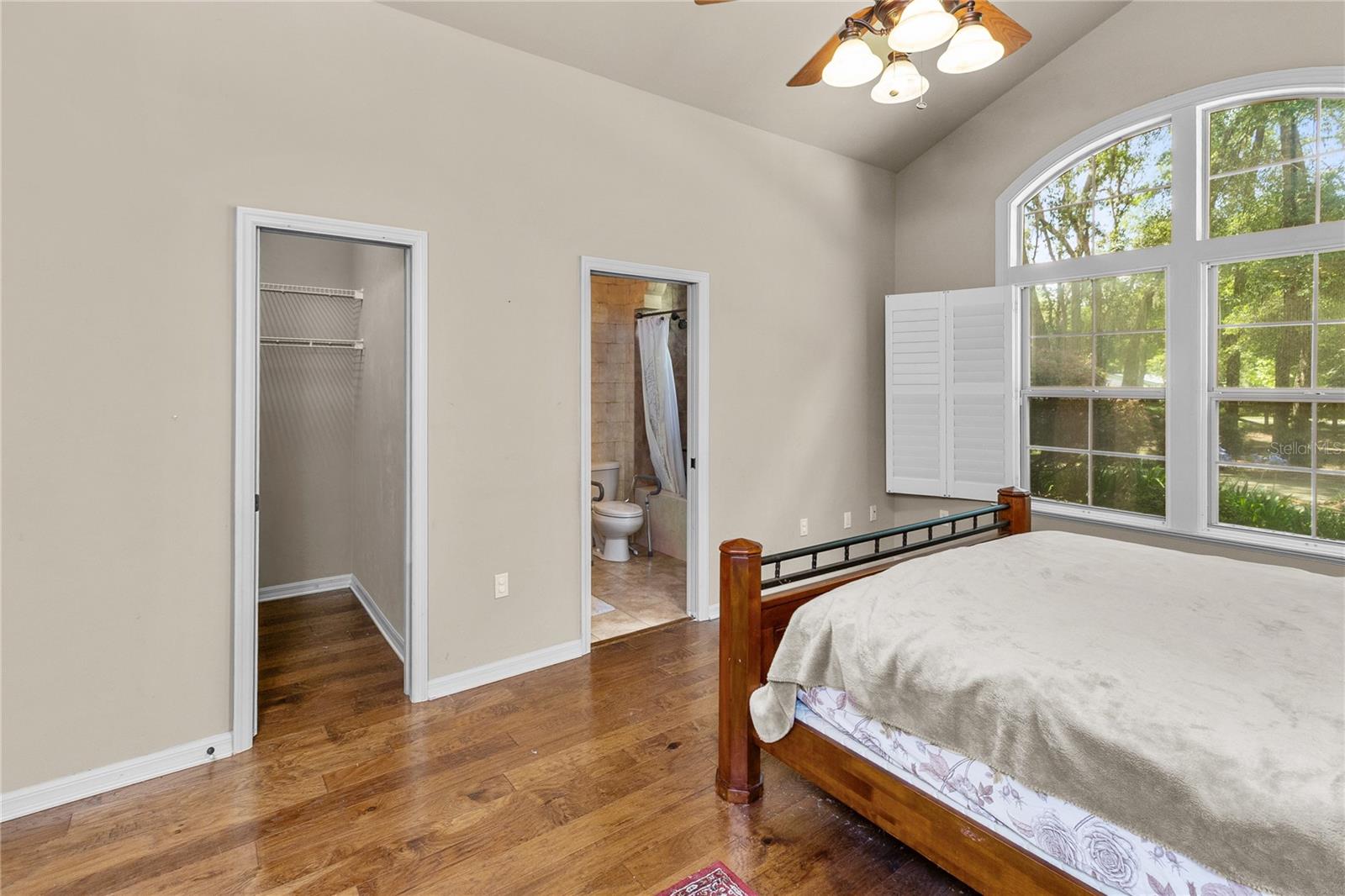 Image 23 of 47 For 9008 17th Avenue
