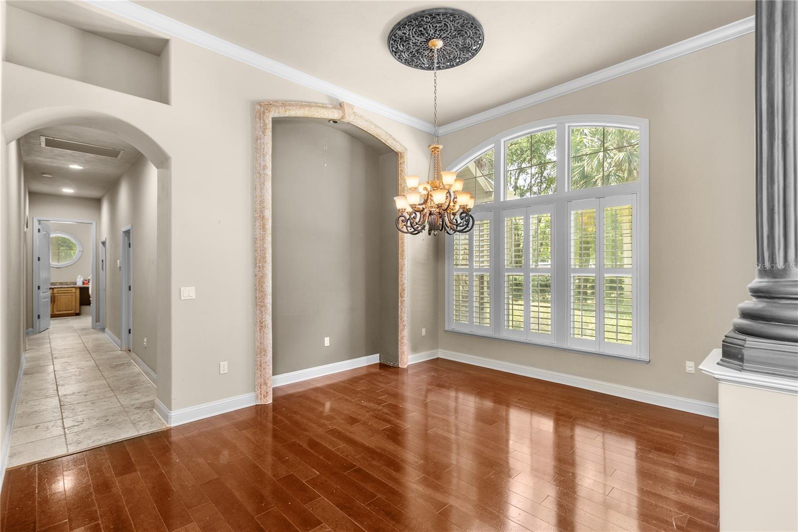 Image 7 of 47 For 9008 17th Avenue