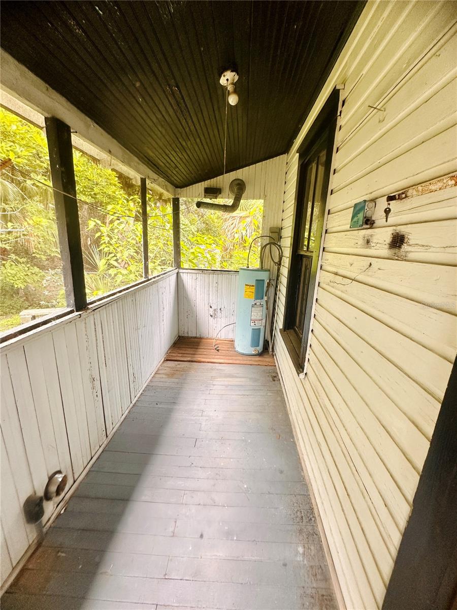 Image 16 of 20 For 724 3rd Street