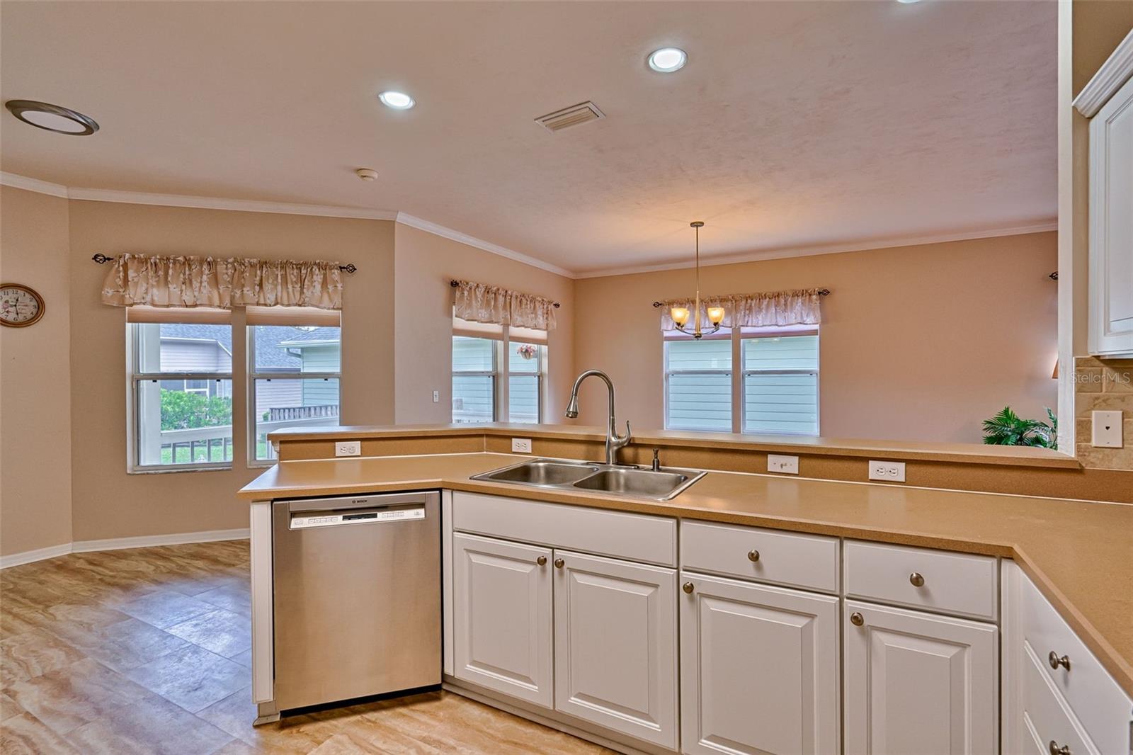 Image 18 of 40 For 9934 21st Avenue