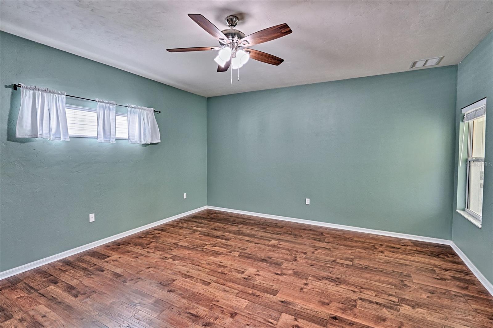 Image 20 of 40 For 9934 21st Avenue