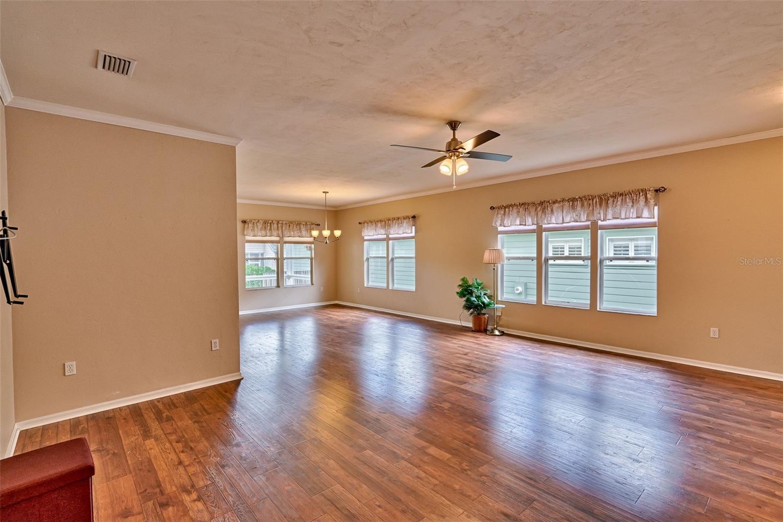 Image 8 of 40 For 9934 21st Avenue