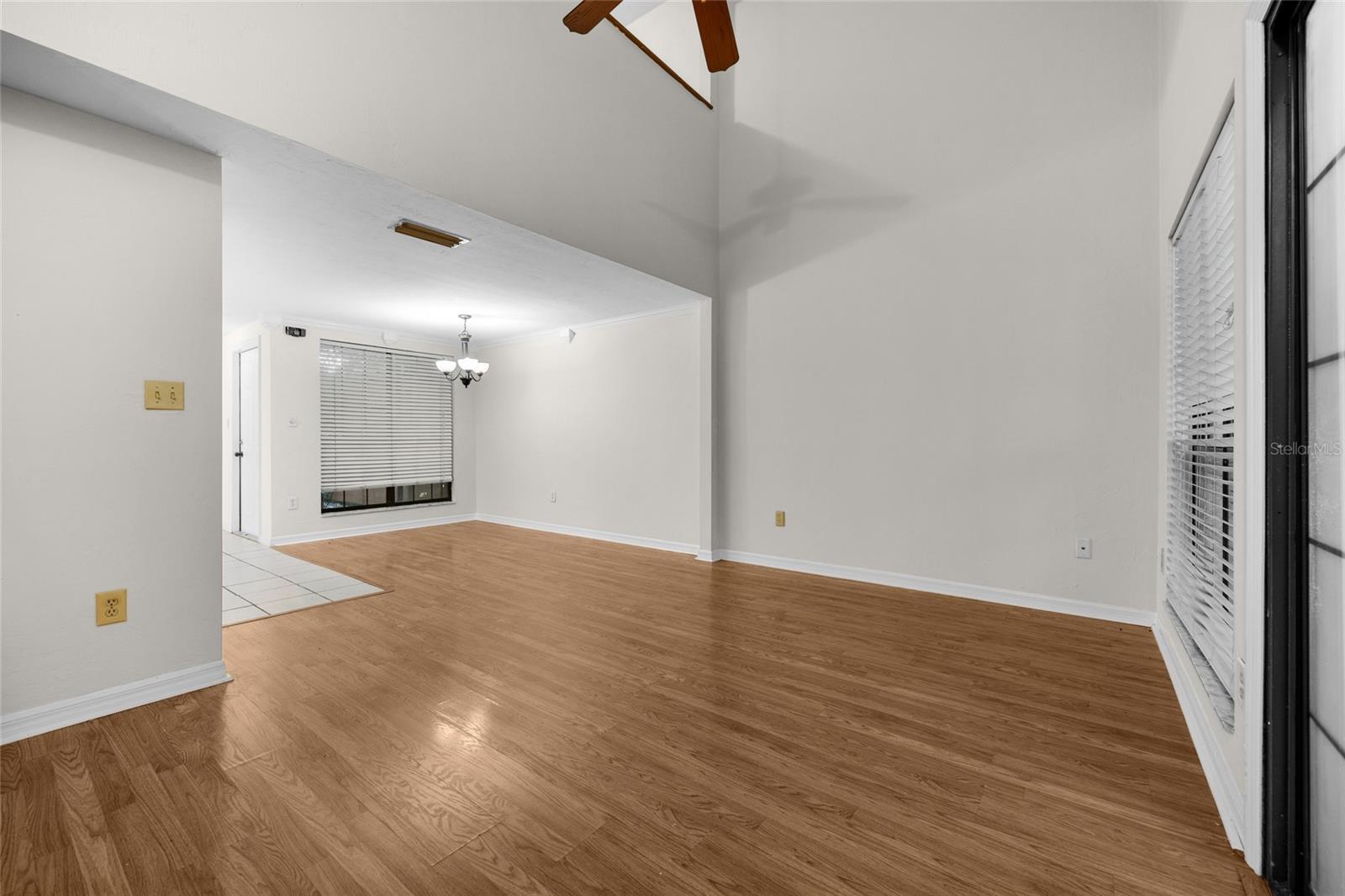 Image 6 of 20 For 924 57th Drive