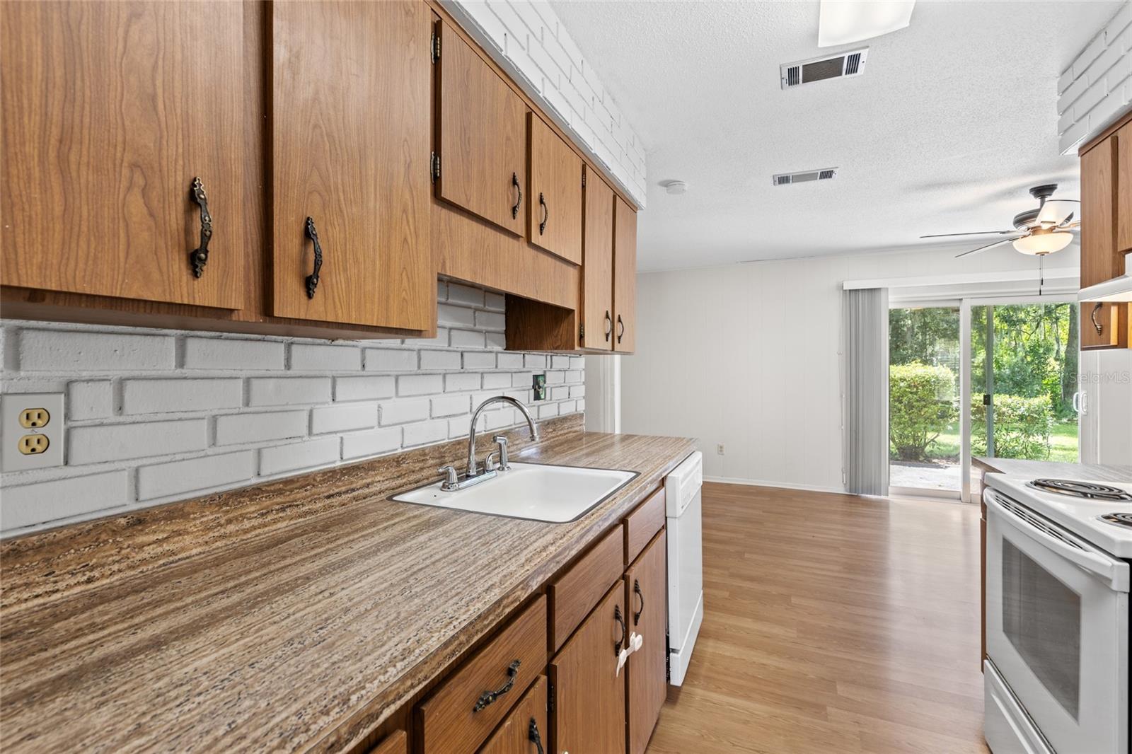 Image 9 of 29 For 3315 45th Avenue
