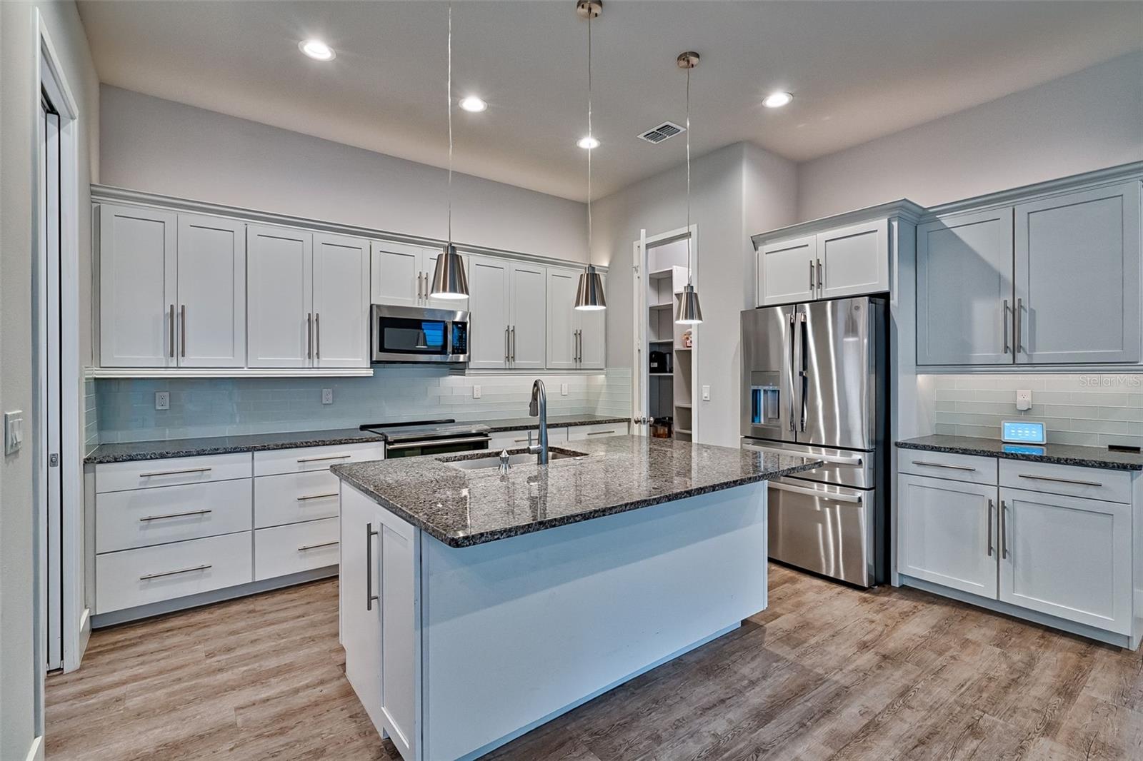 Image 10 of 41 For 6464 77th Street
