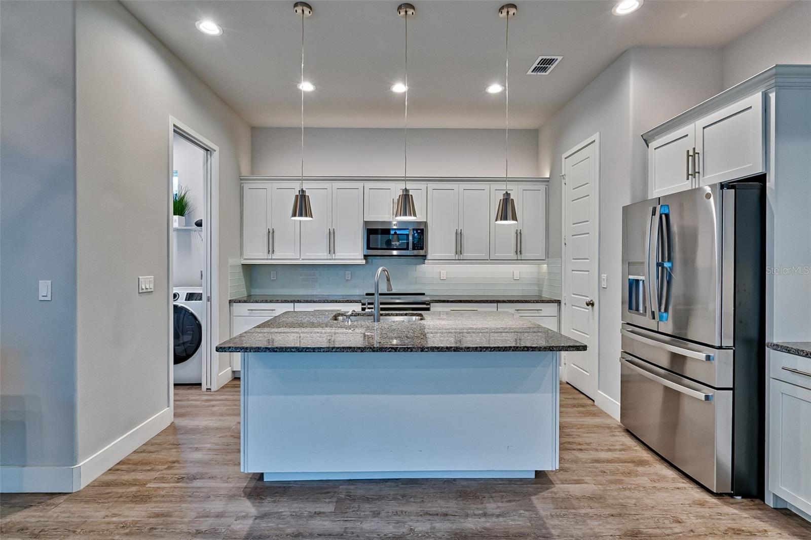 Image 11 of 41 For 6464 77th Street
