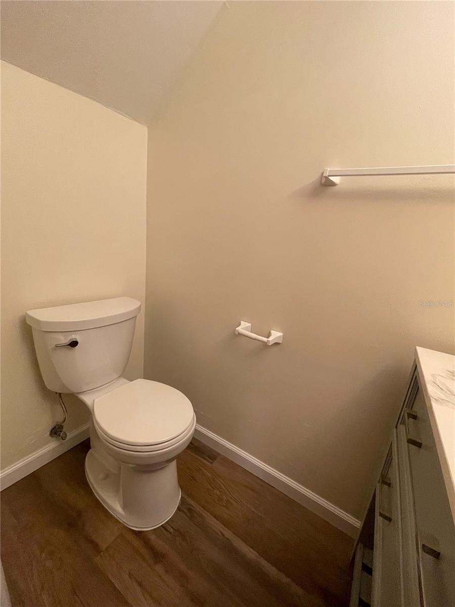 Image 6 of 13 For 914 59th Terrace A