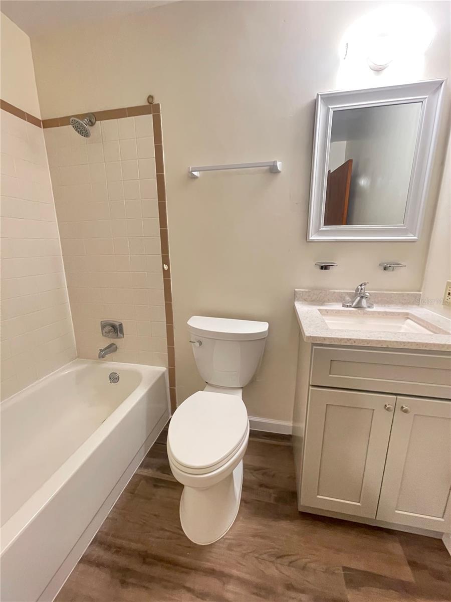 Image 8 of 13 For 914 59th Terrace A
