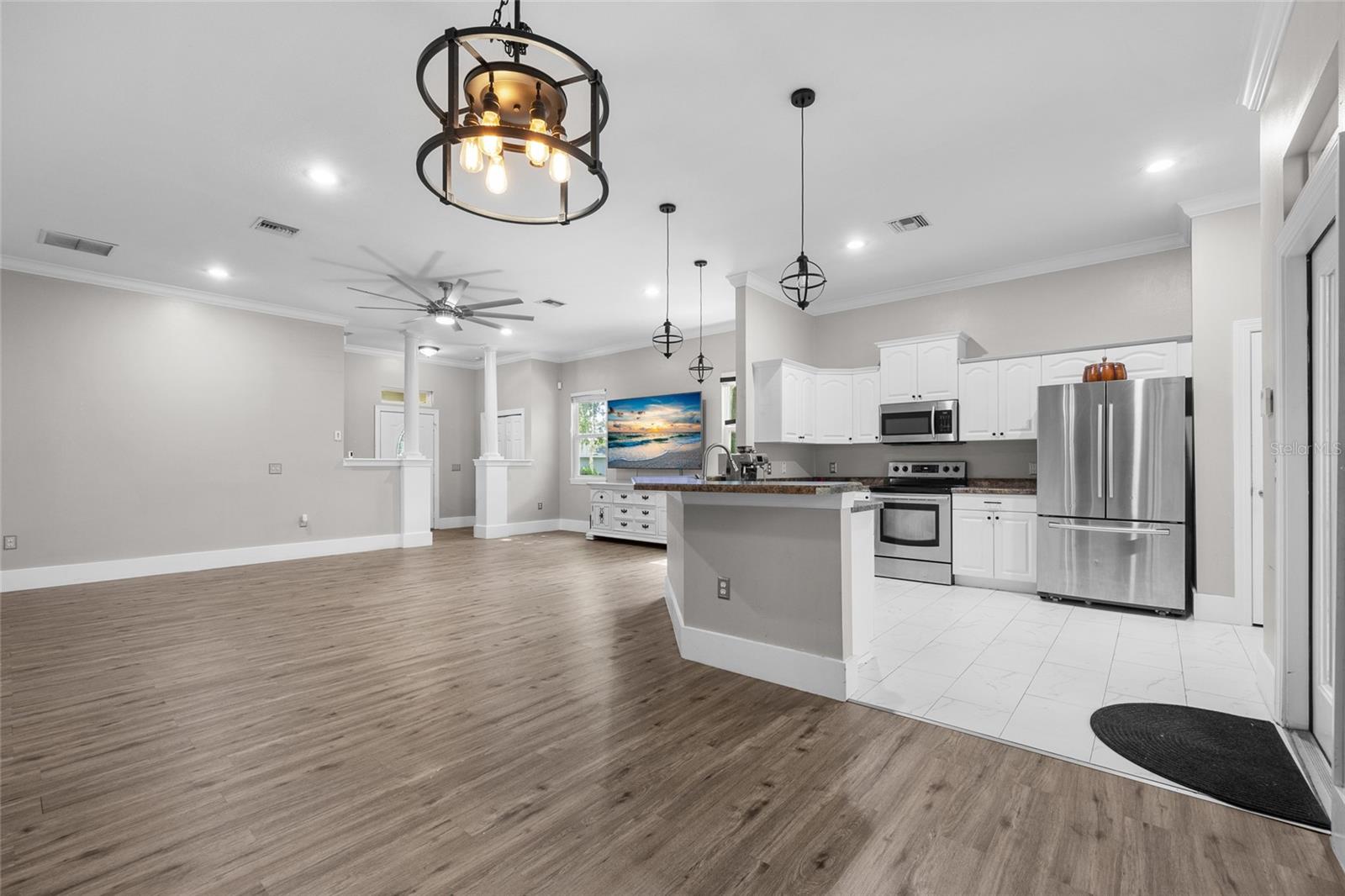Image 7 of 29 For 16623 167th Place