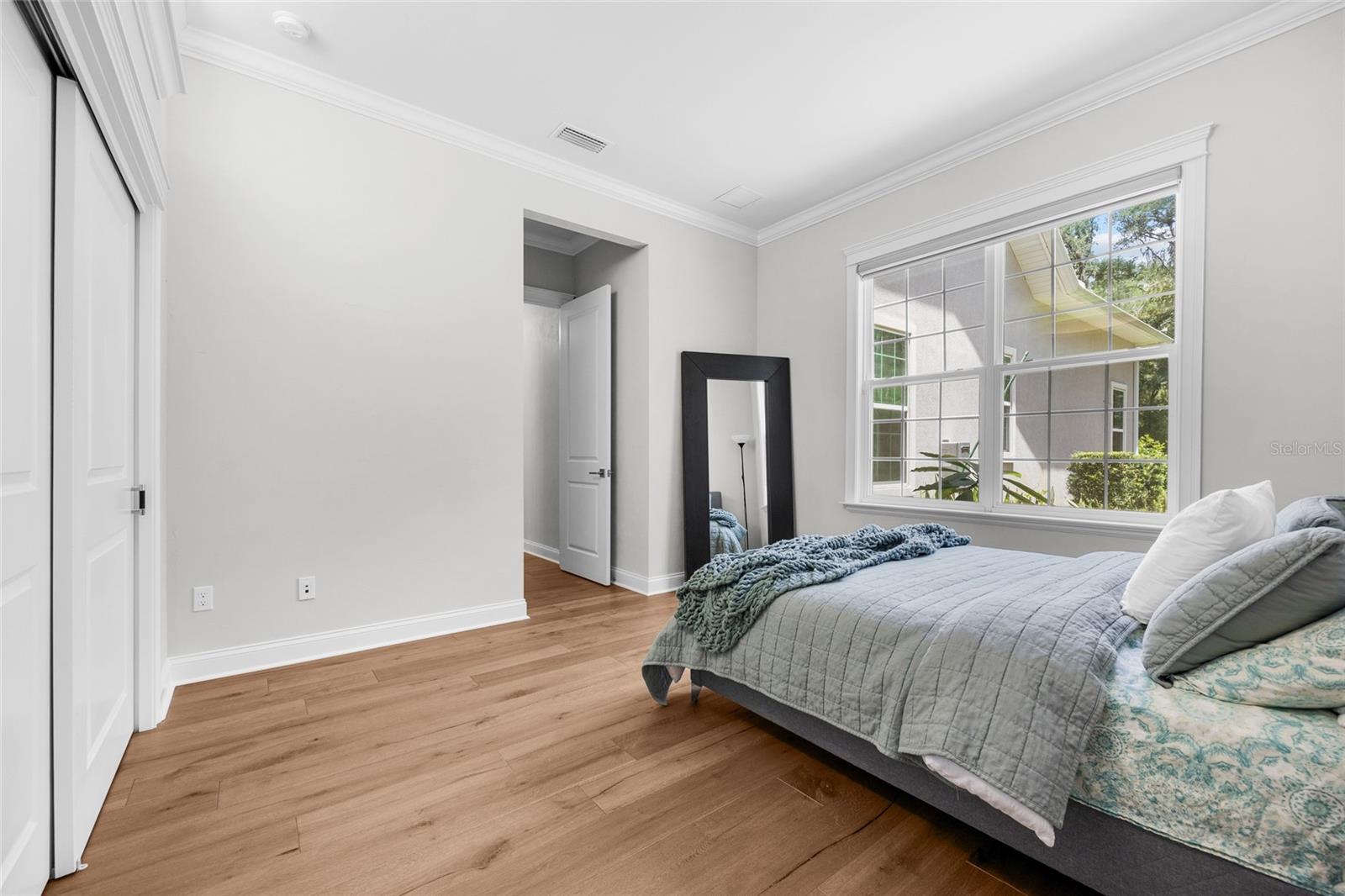 Image 33 of 71 For 11372 30th Avenue