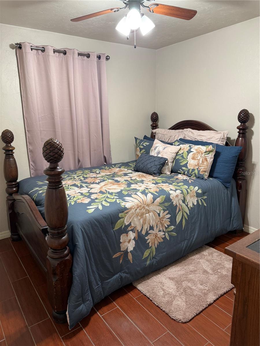 Image 21 of 47 For 8421 137th Avenue