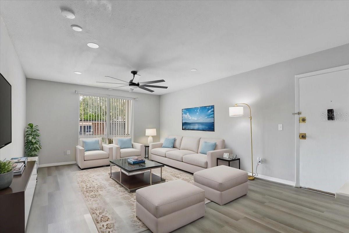 Image 7 of 38 For 1700 16th Court Condo J21
