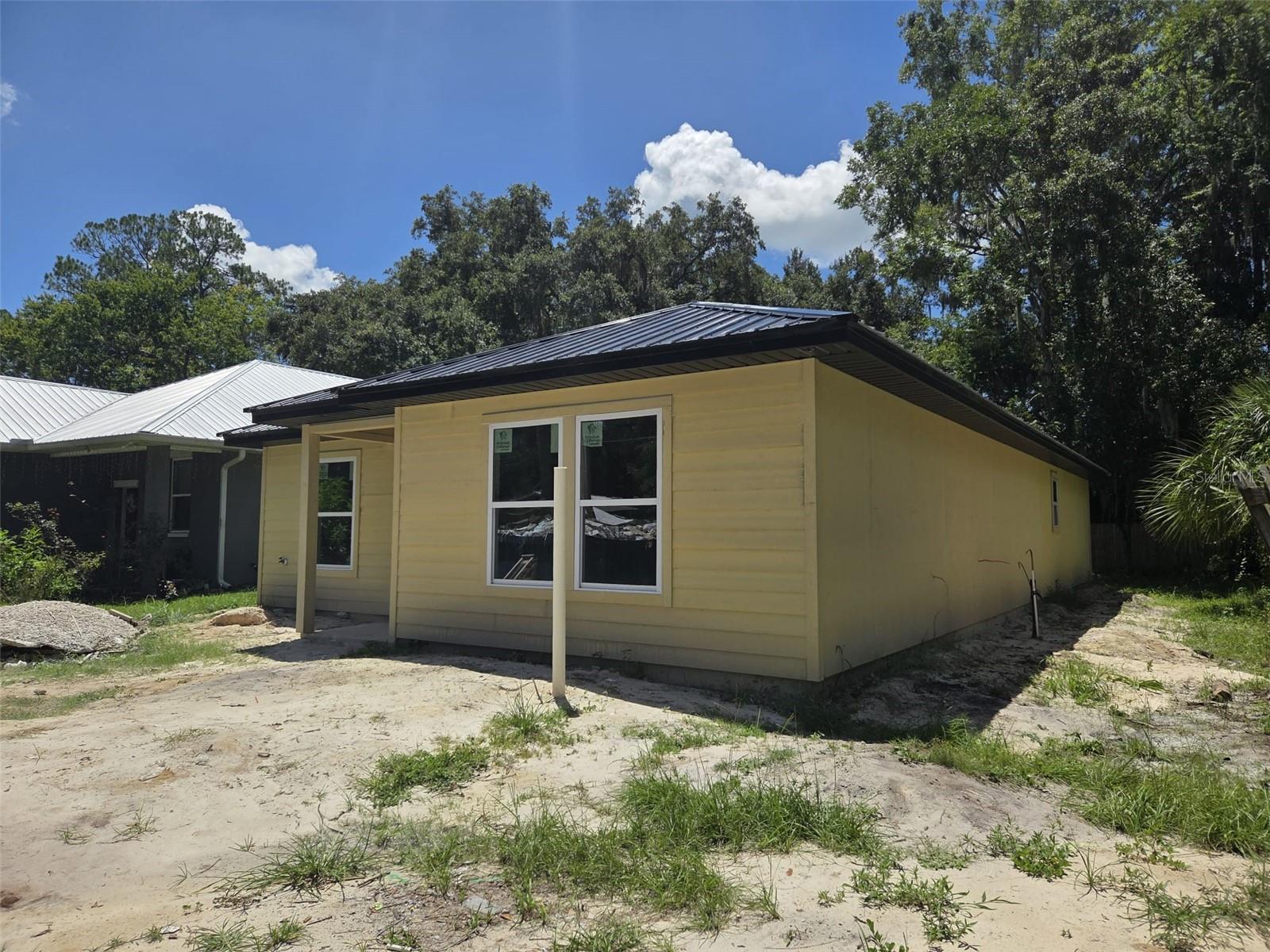 Image 4 of 5 For 1523 1st Avenue