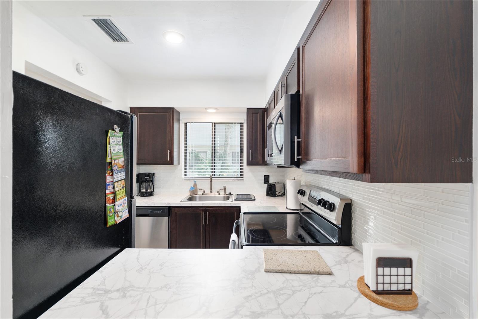 Image 11 of 40 For 3600 19th Avenue 39a