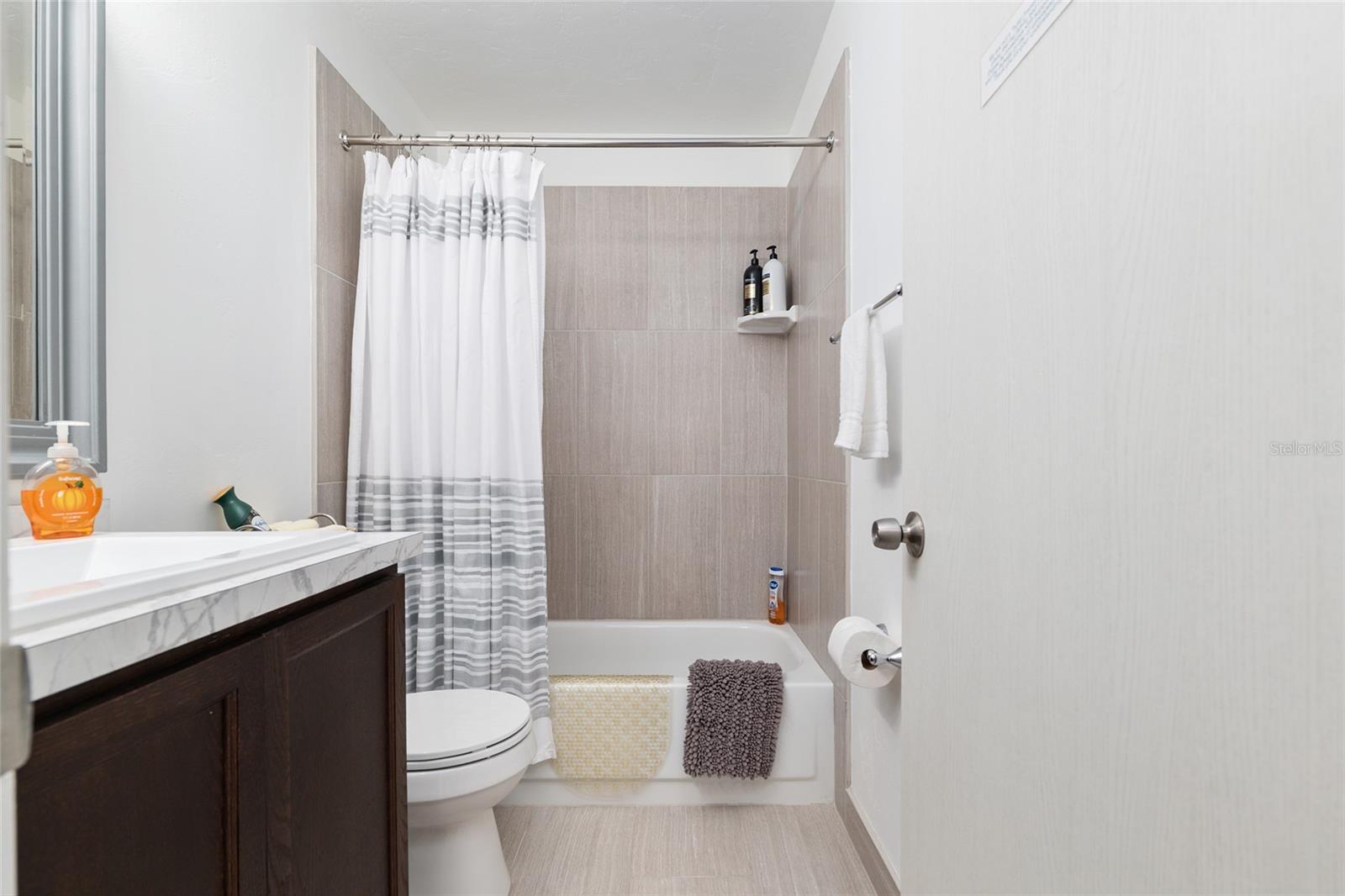 Image 22 of 40 For 3600 19th Avenue 39a