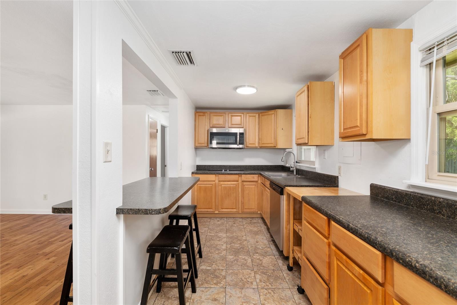 Image 11 of 23 For 5650 189th Street