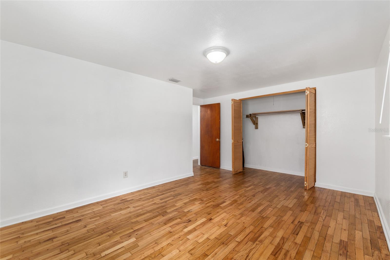 Image 14 of 23 For 5650 189th Street