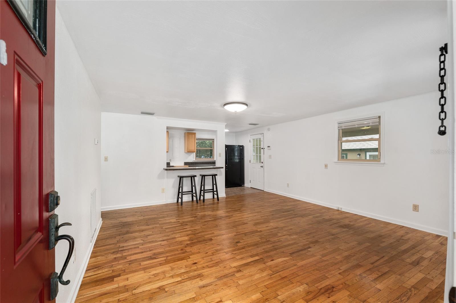Image 6 of 23 For 5650 189th Street