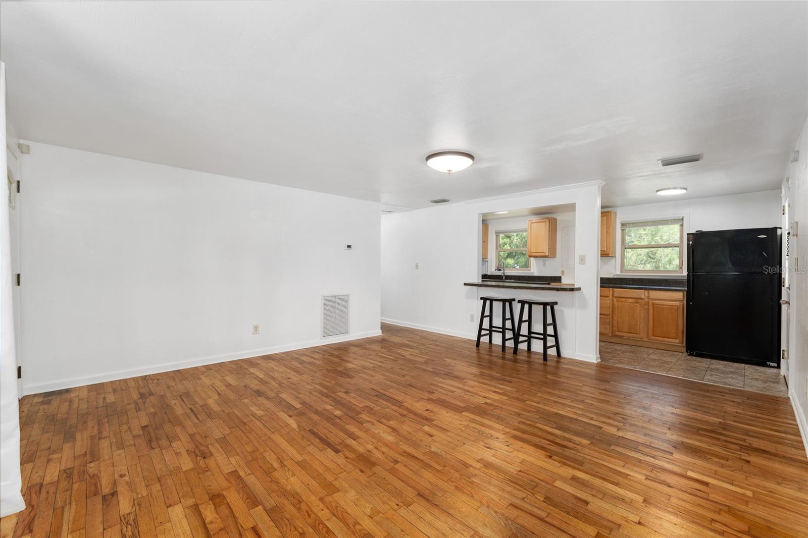 Image 9 of 23 For 5650 189th Street