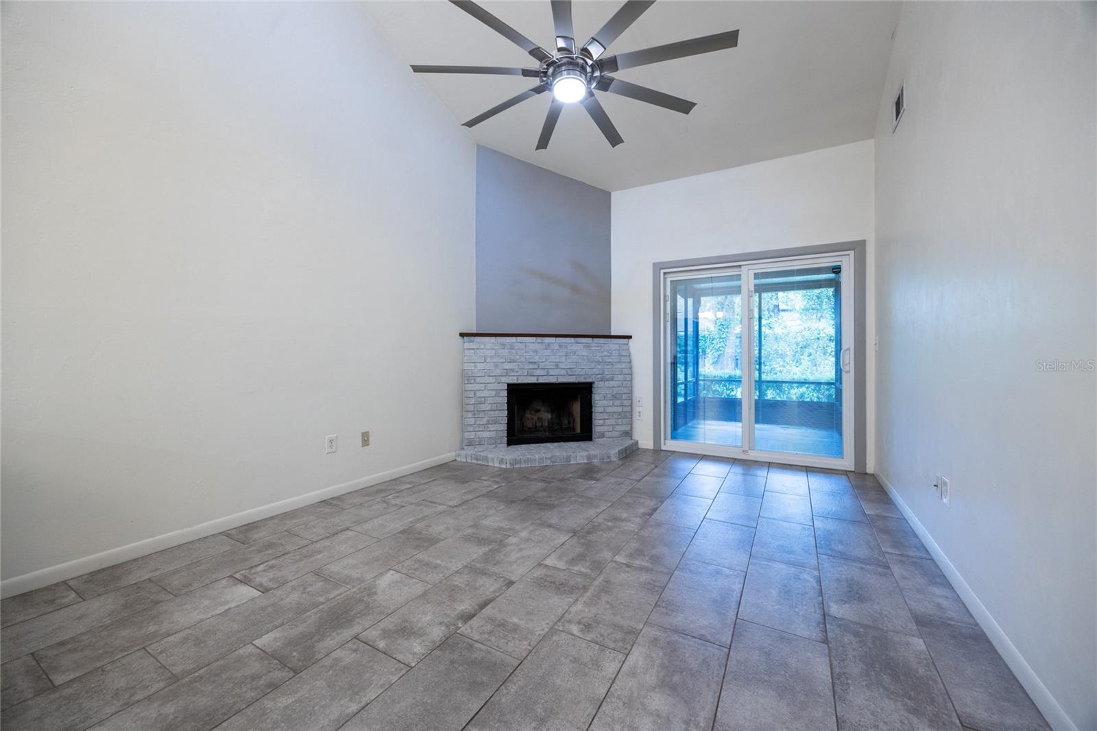 Image 14 of 38 For 2732 39th Drive 2732