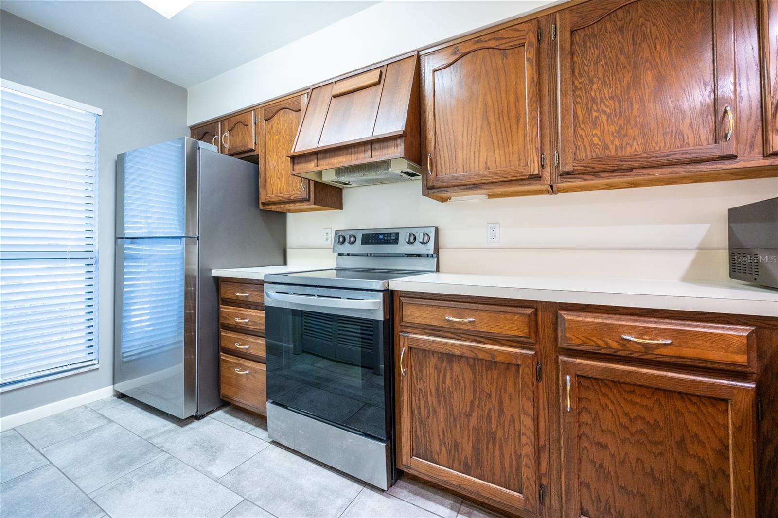 Image 6 of 38 For 2732 39th Drive 2732