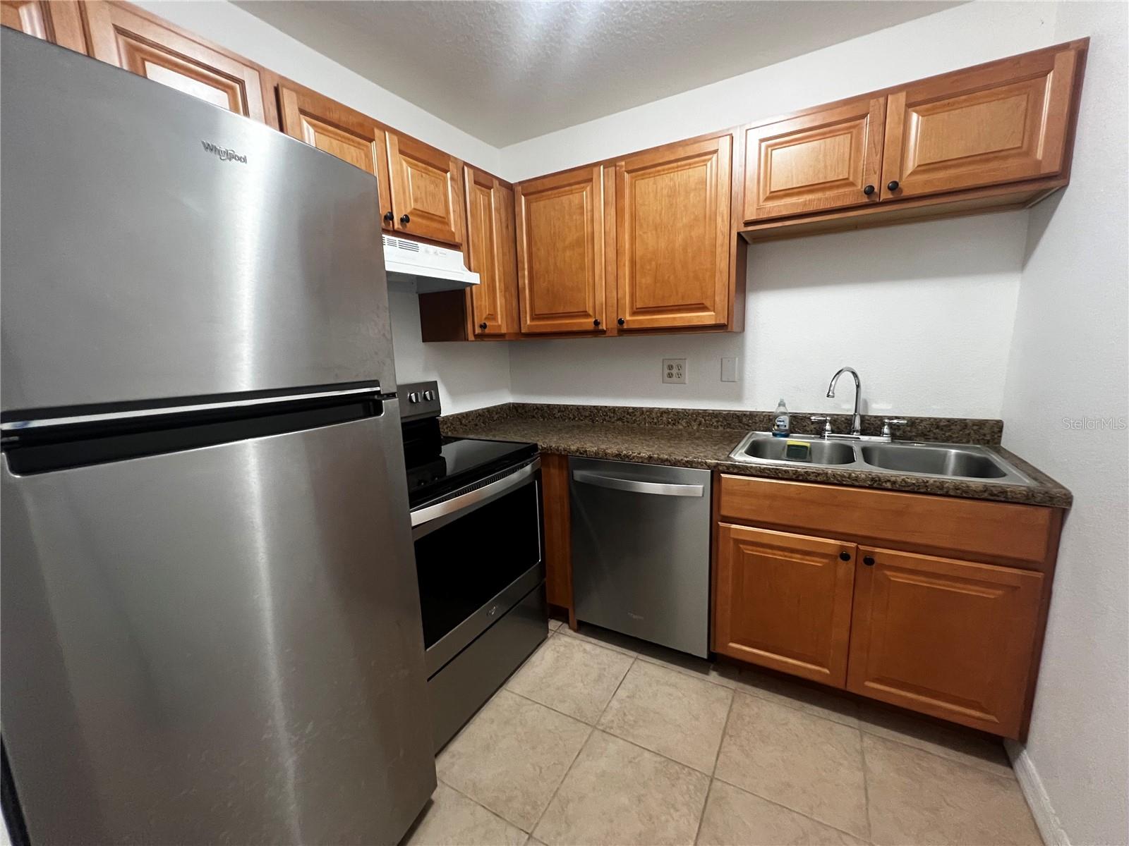 Image 6 of 12 For 6519 Newberry Road 604