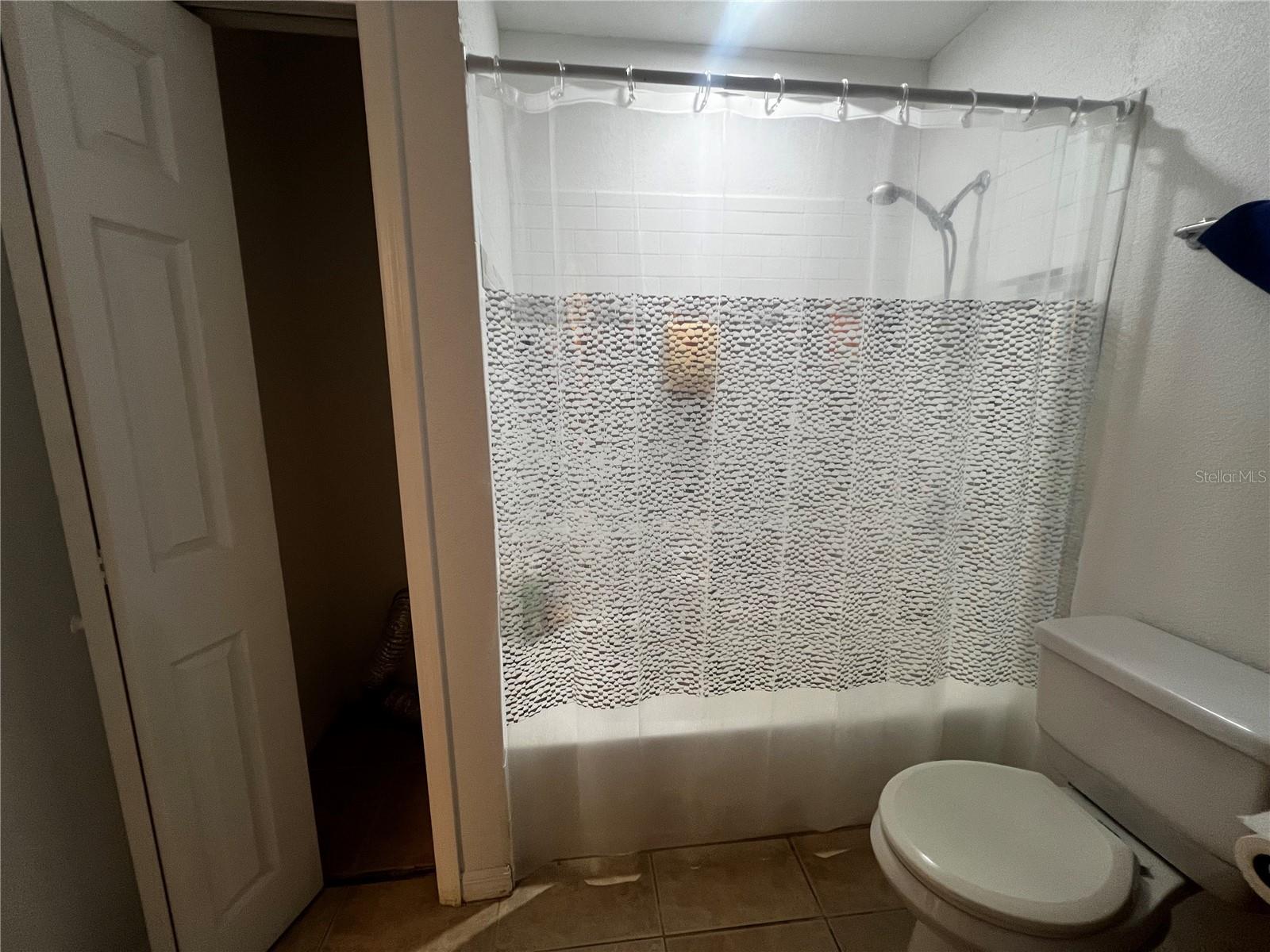 Image 8 of 12 For 6519 Newberry Road 604
