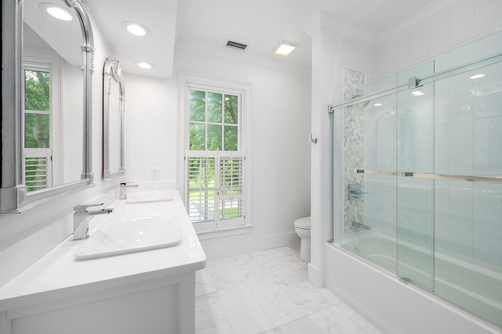 Image 41 of 77 For 6011 23rd Avenue