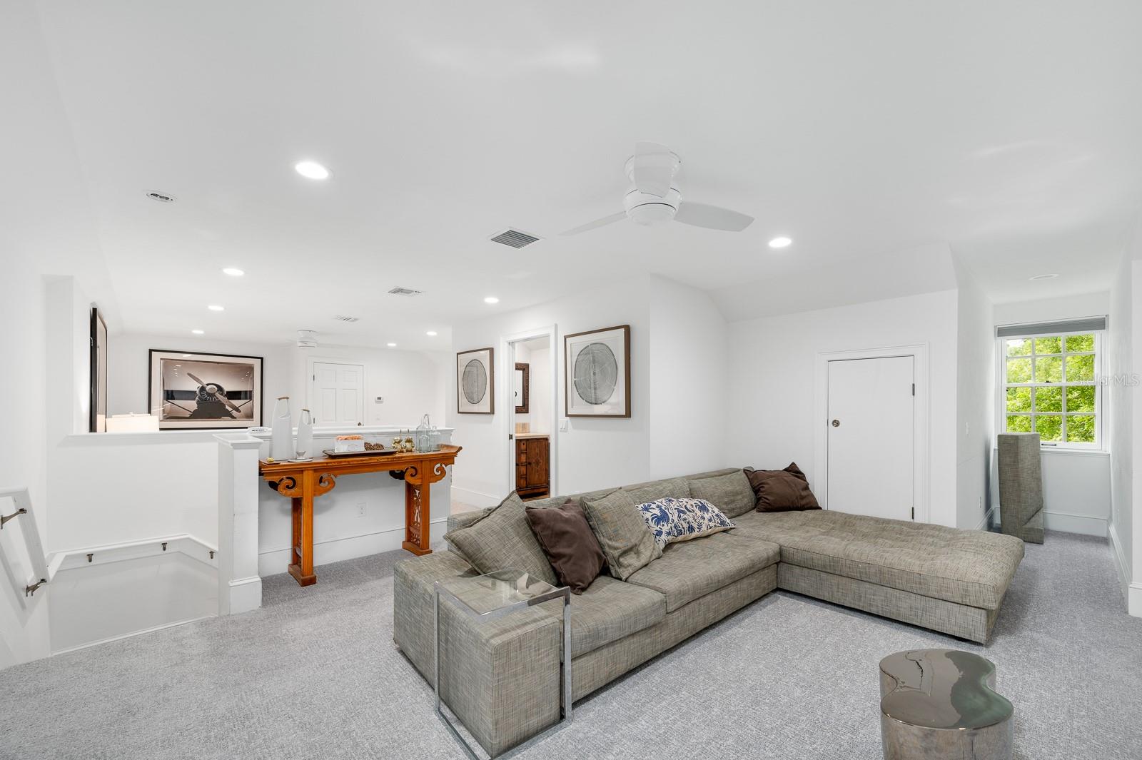 Image 42 of 77 For 6011 23rd Avenue