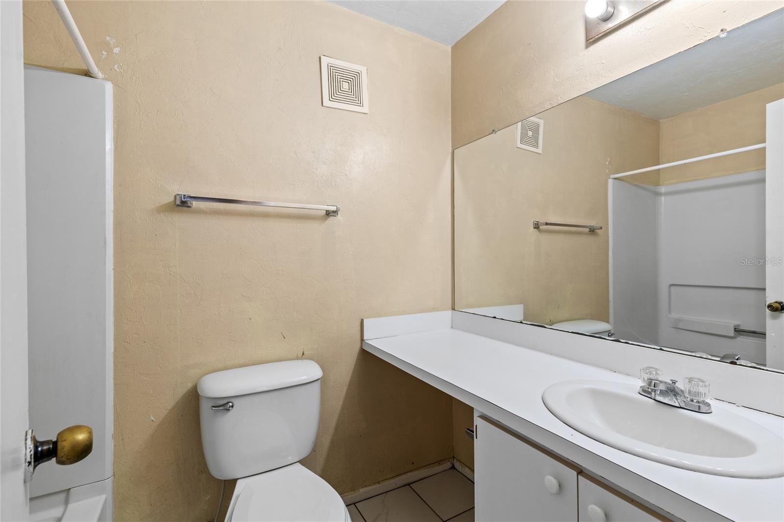 Image 15 of 25 For 4000 23rd Street 2-303