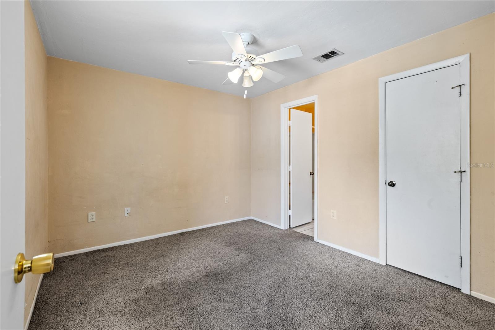 Image 16 of 25 For 4000 23rd Street 2-303