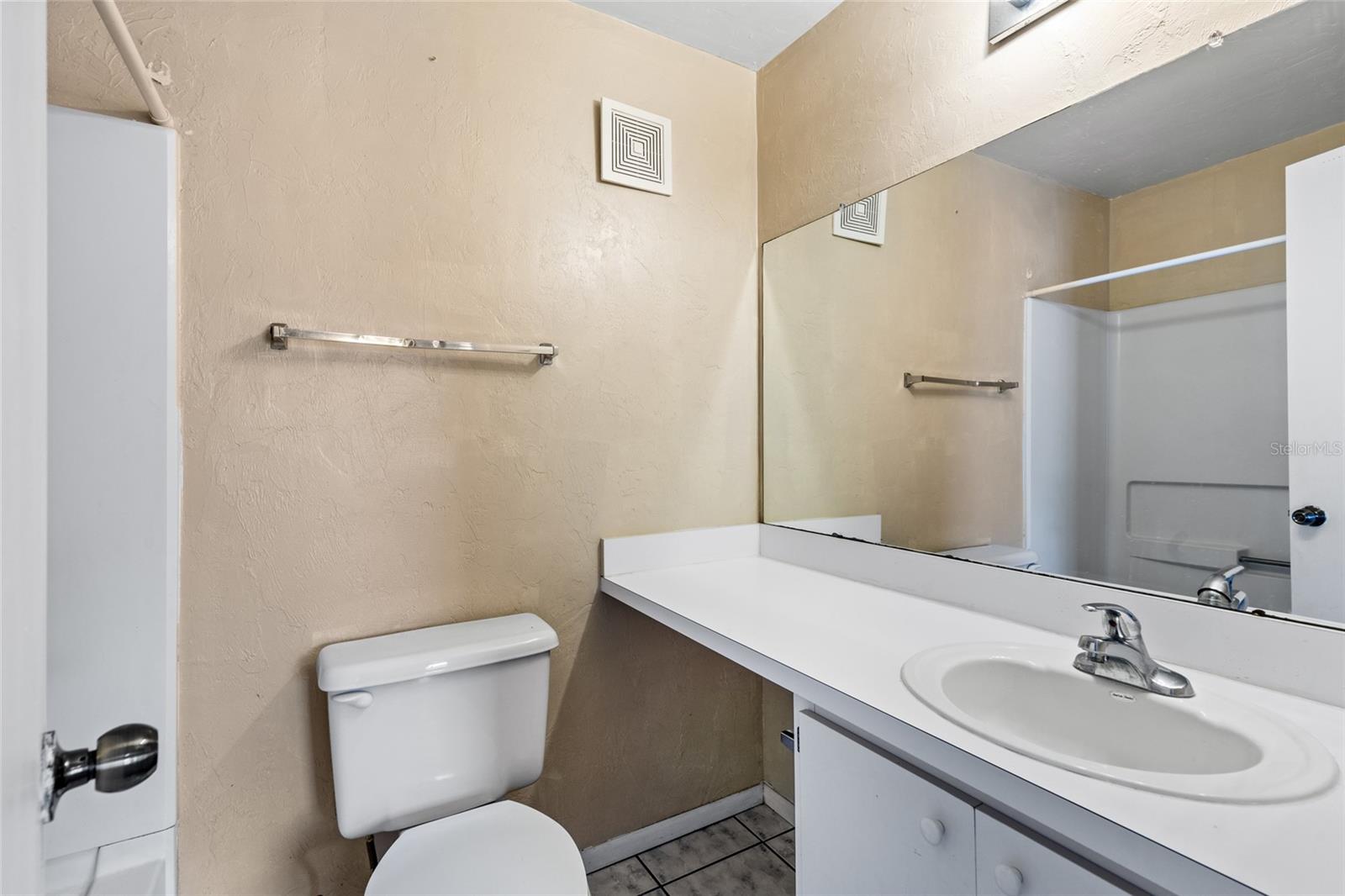Image 18 of 25 For 4000 23rd Street 2-303
