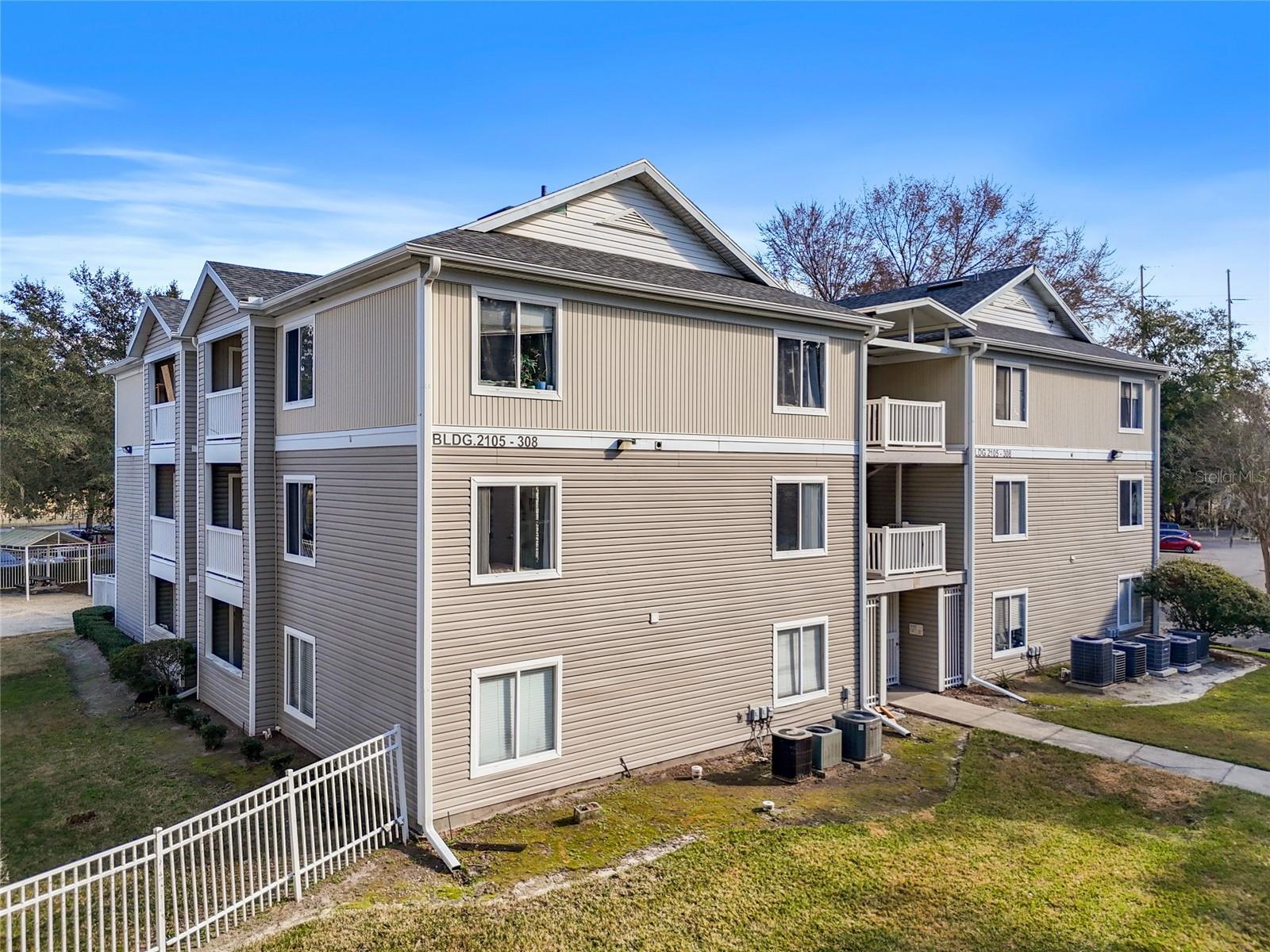 Image 3 of 25 For 4000 23rd Street 2-303