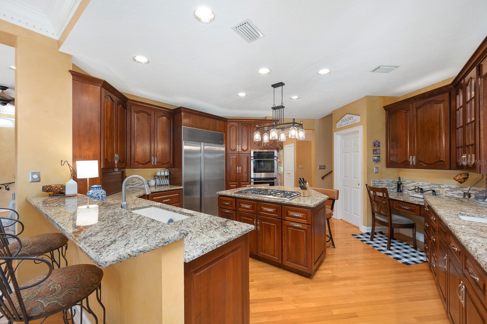 Image 12 of 66 For 996 Scenic Lake Drive