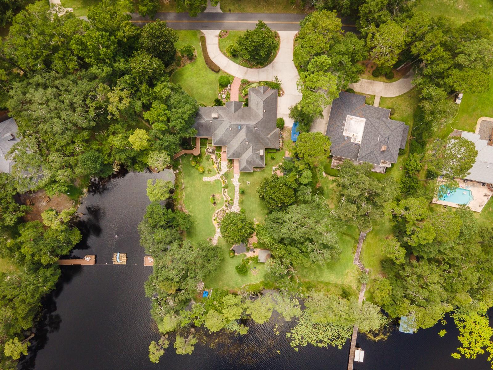 Image 4 of 66 For 996 Scenic Lake Drive