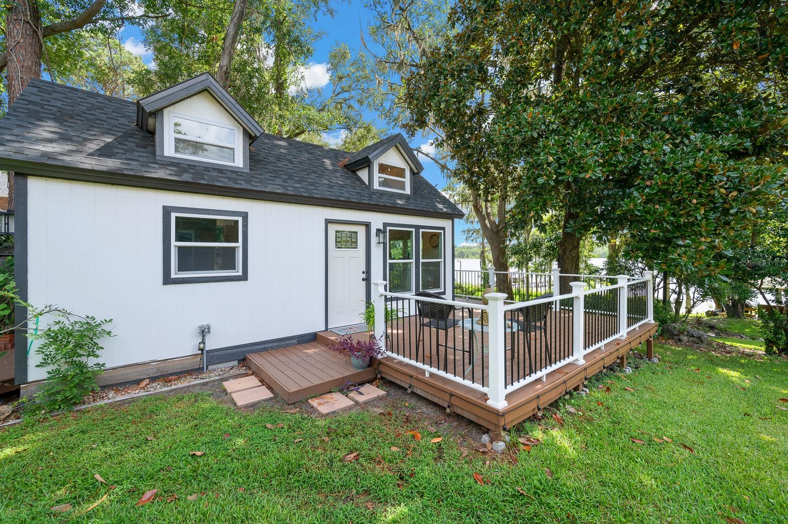 Image 42 of 66 For 996 Scenic Lake Drive