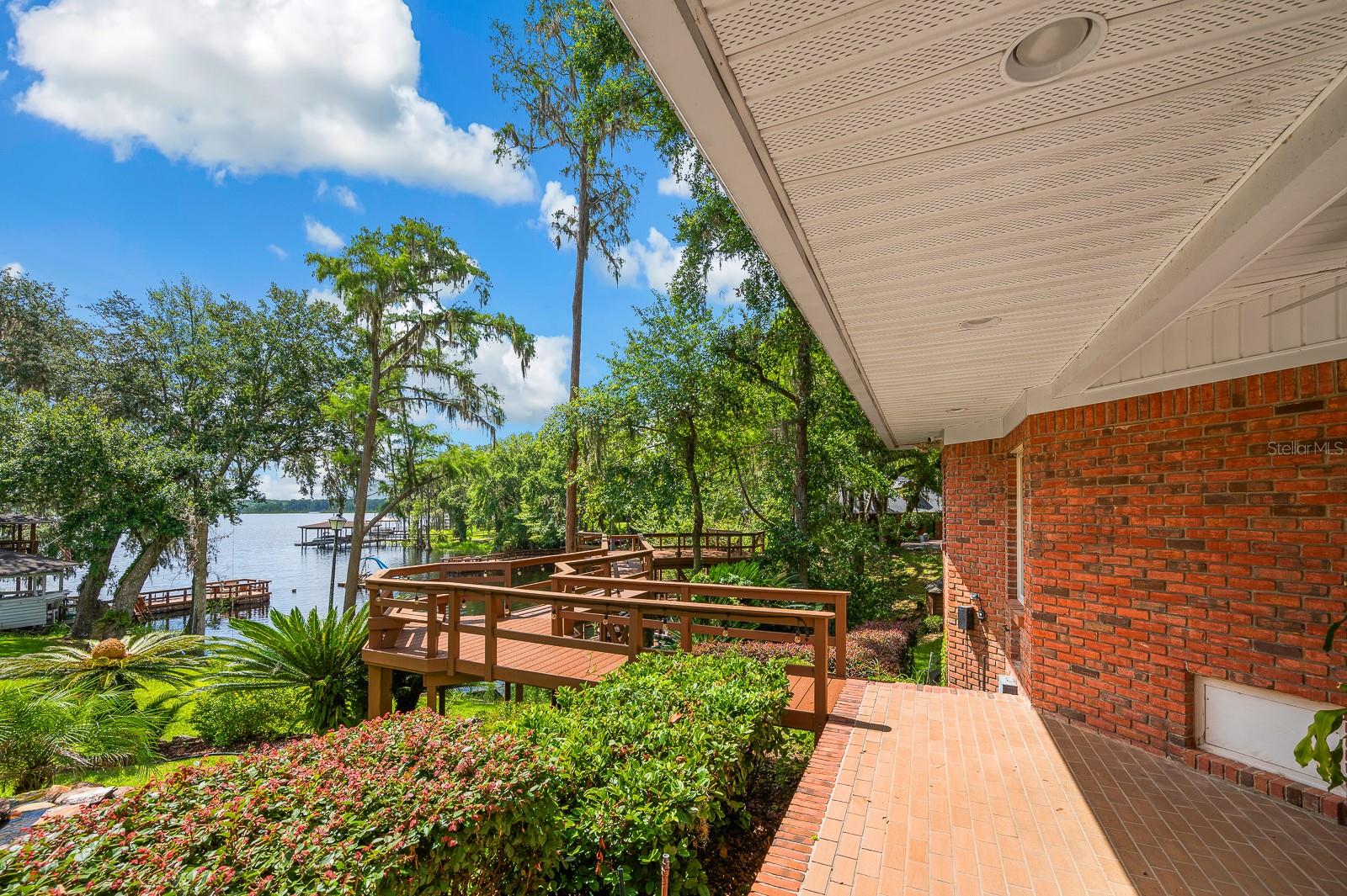 Image 45 of 66 For 996 Scenic Lake Drive
