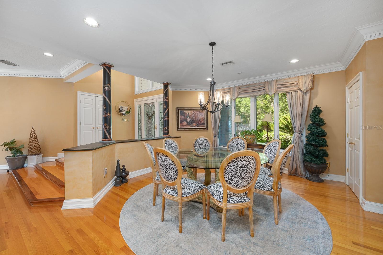 Image 7 of 66 For 996 Scenic Lake Drive