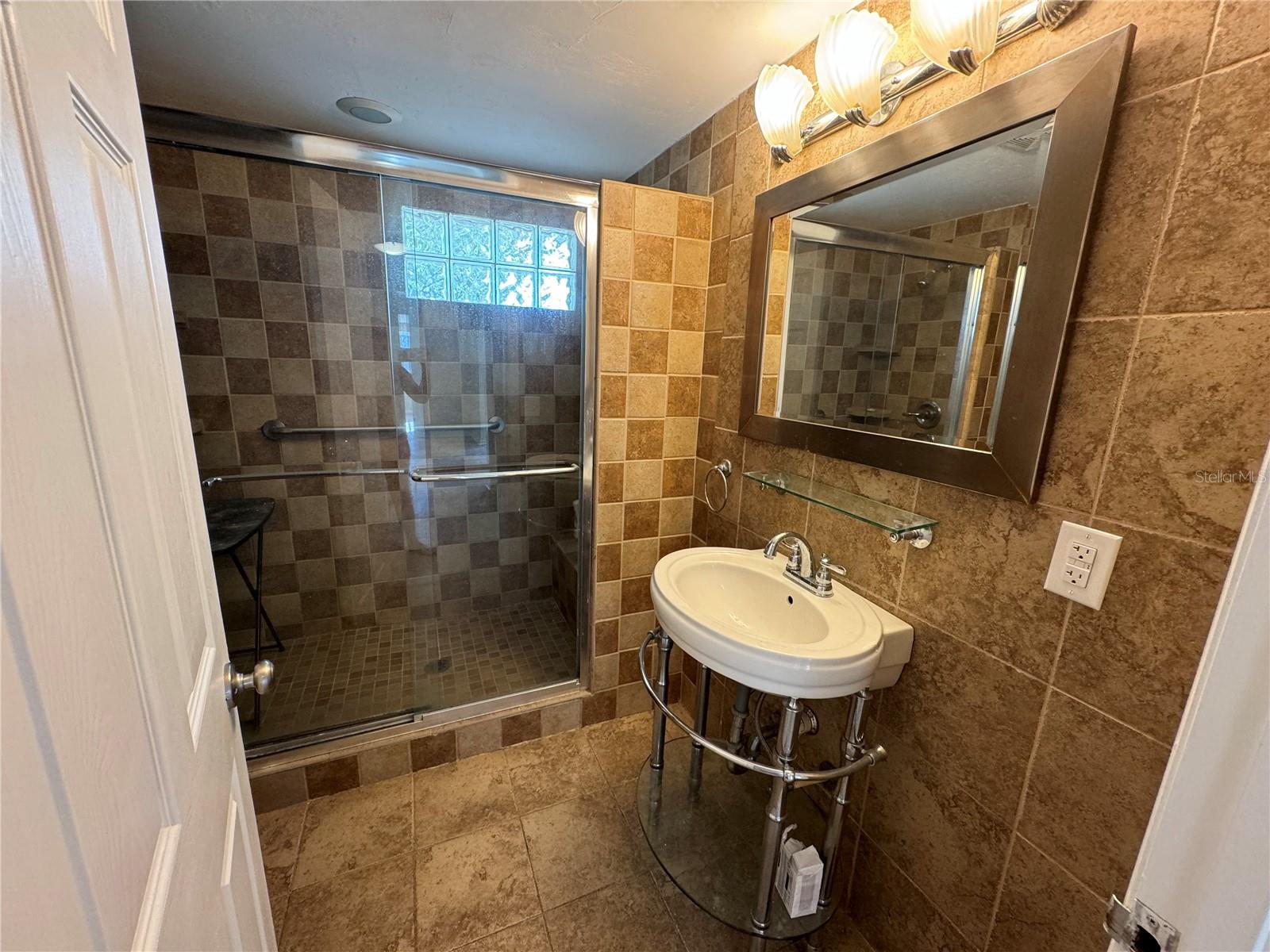 Image 8 of 15 For 516 29th Avenue