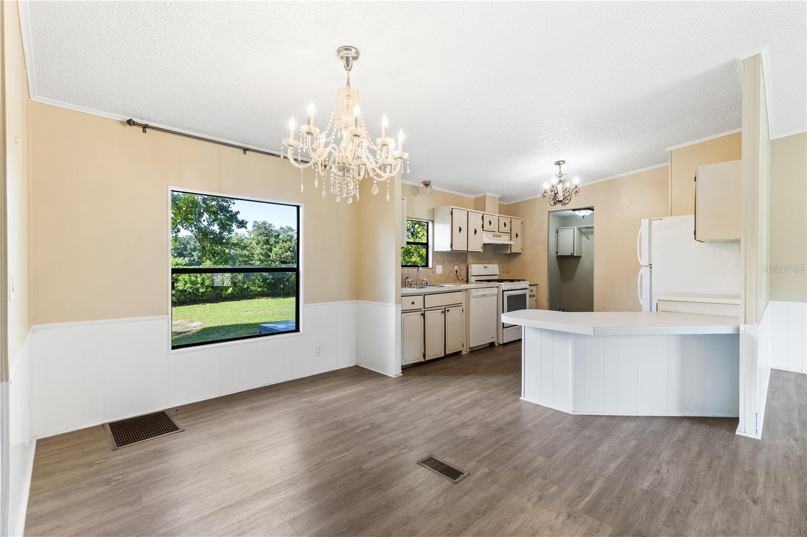 Image 12 of 43 For 21203 138th Avenue
