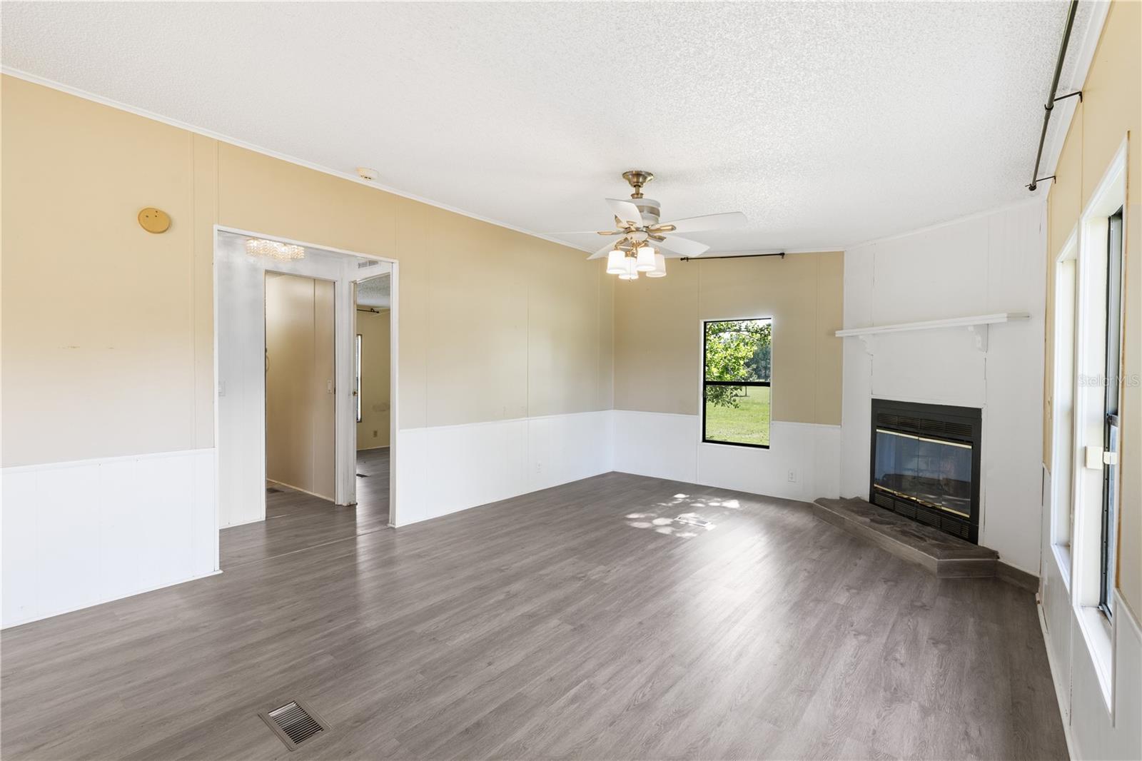 Image 13 of 43 For 21203 138th Avenue