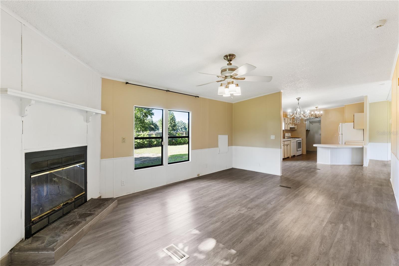 Image 15 of 43 For 21203 138th Avenue