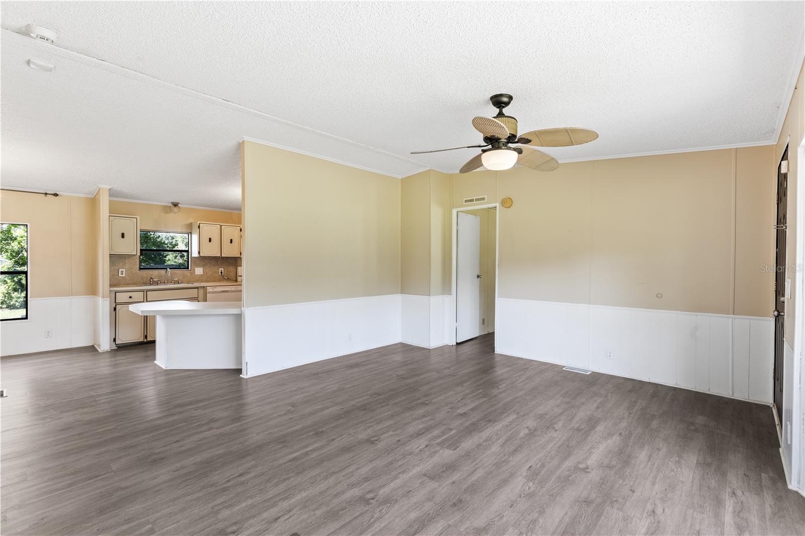 Image 6 of 43 For 21203 138th Avenue