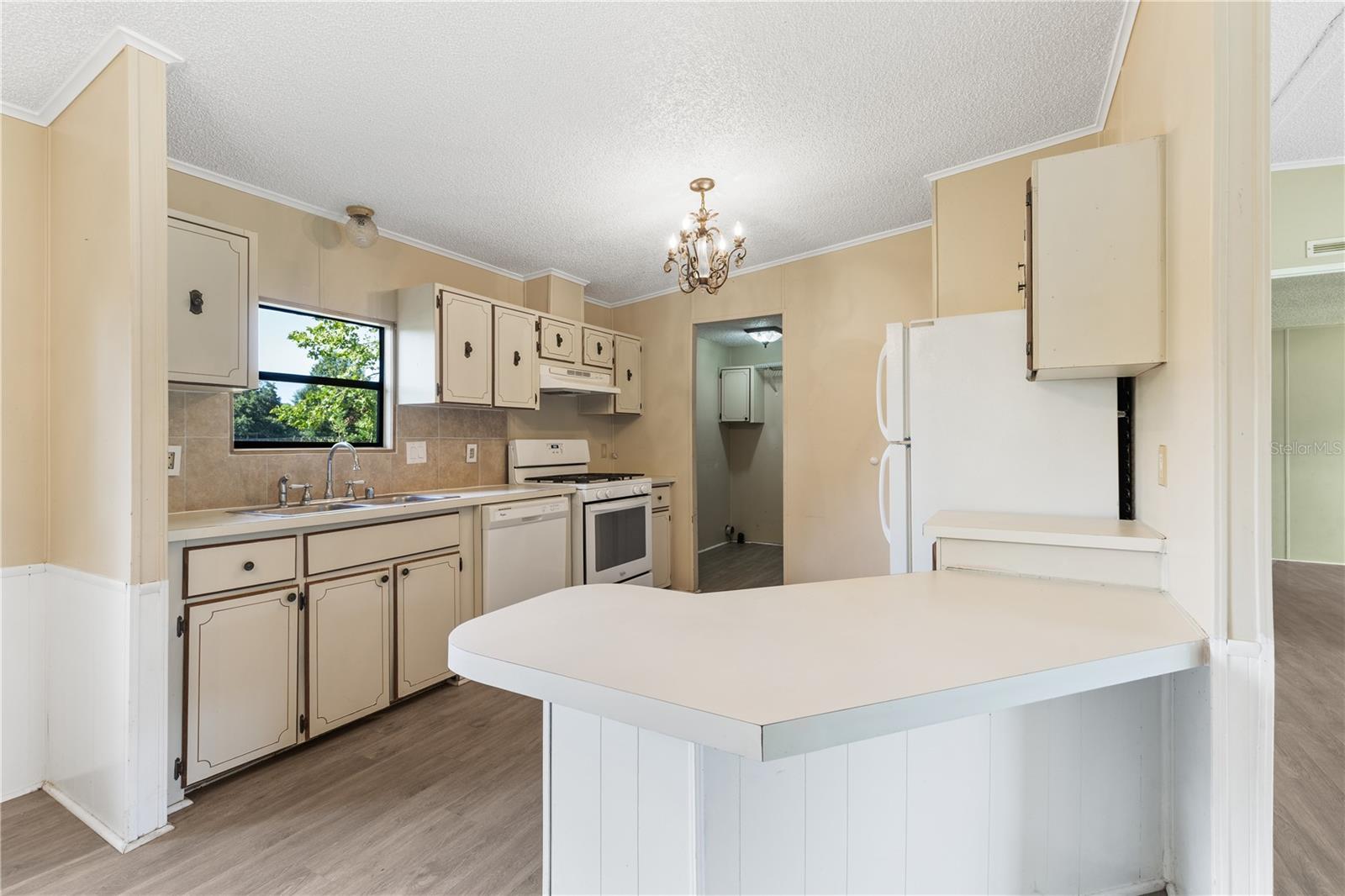 Image 7 of 43 For 21203 138th Avenue