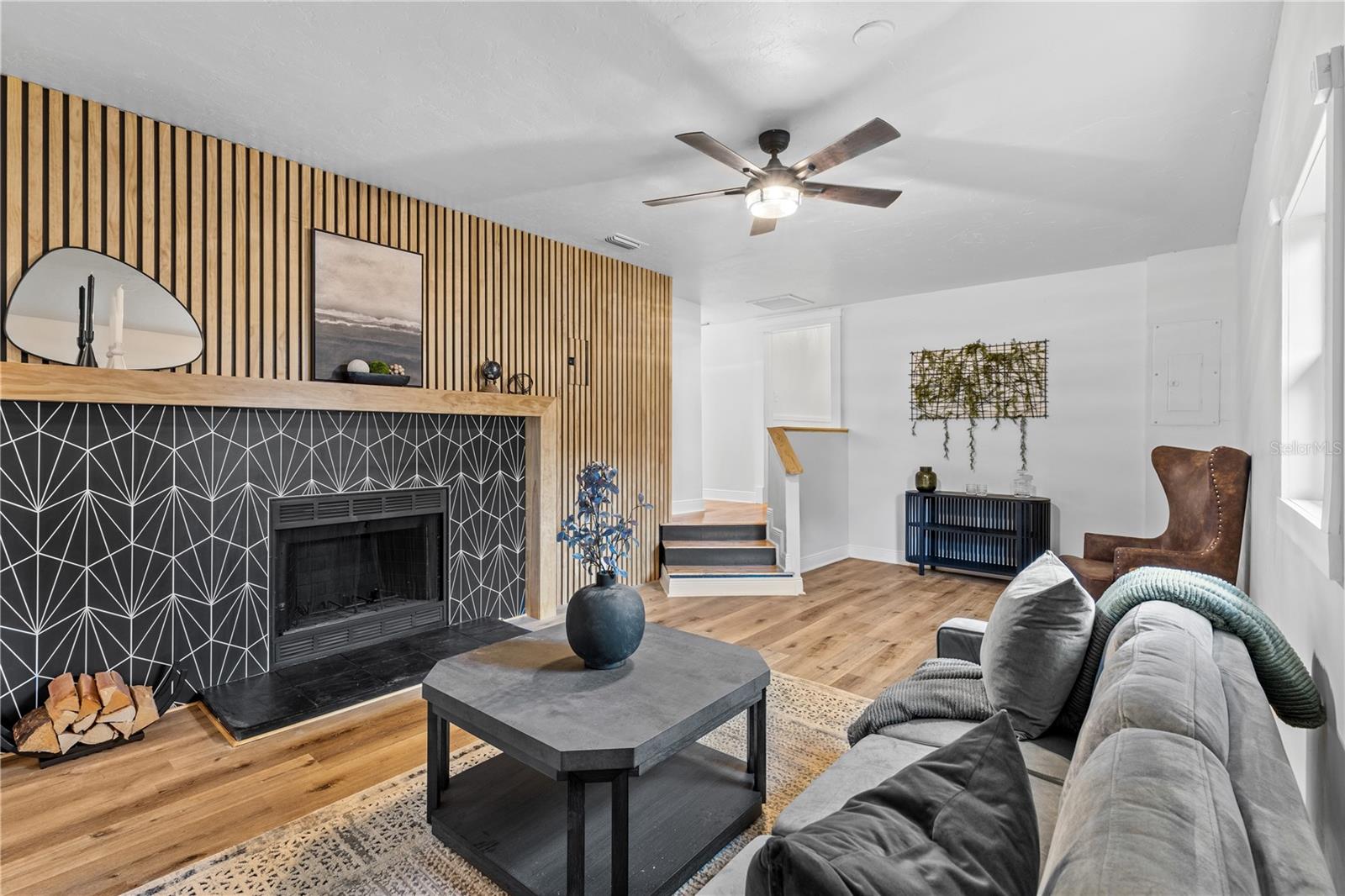 Image 18 of 39 For 18741 240th Street