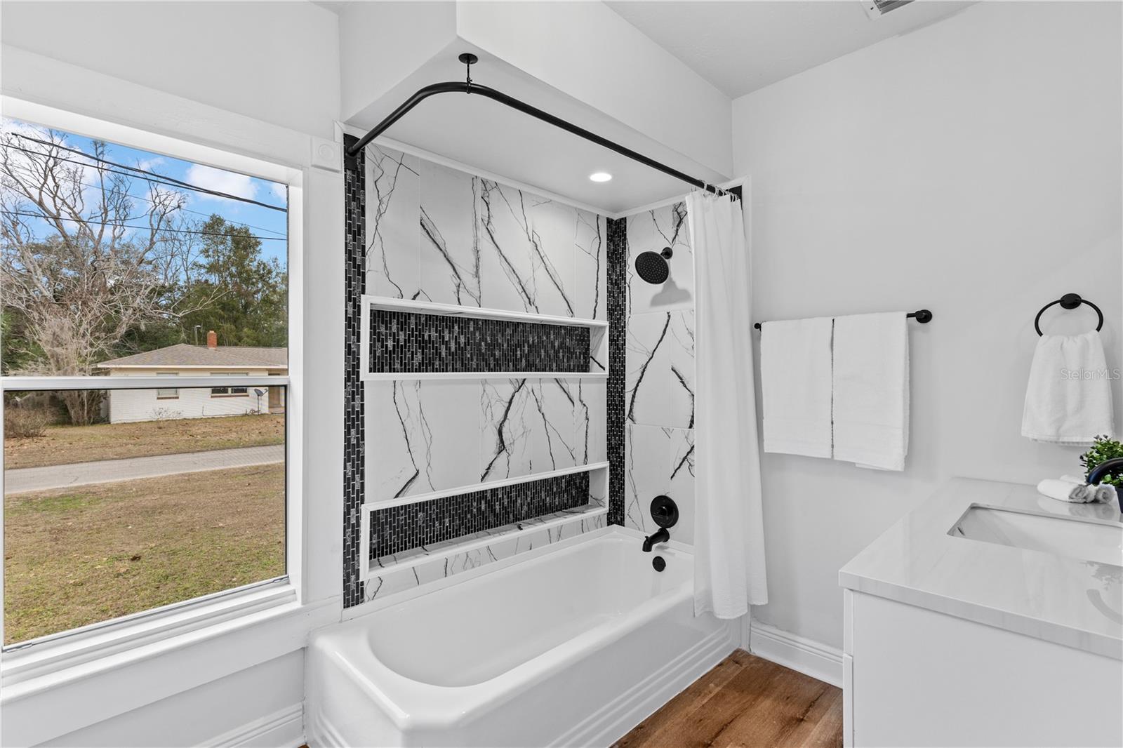 Image 20 of 39 For 18741 240th Street