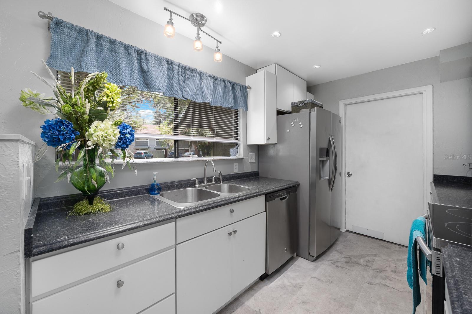 Image 6 of 30 For 4110 44th Drive 30