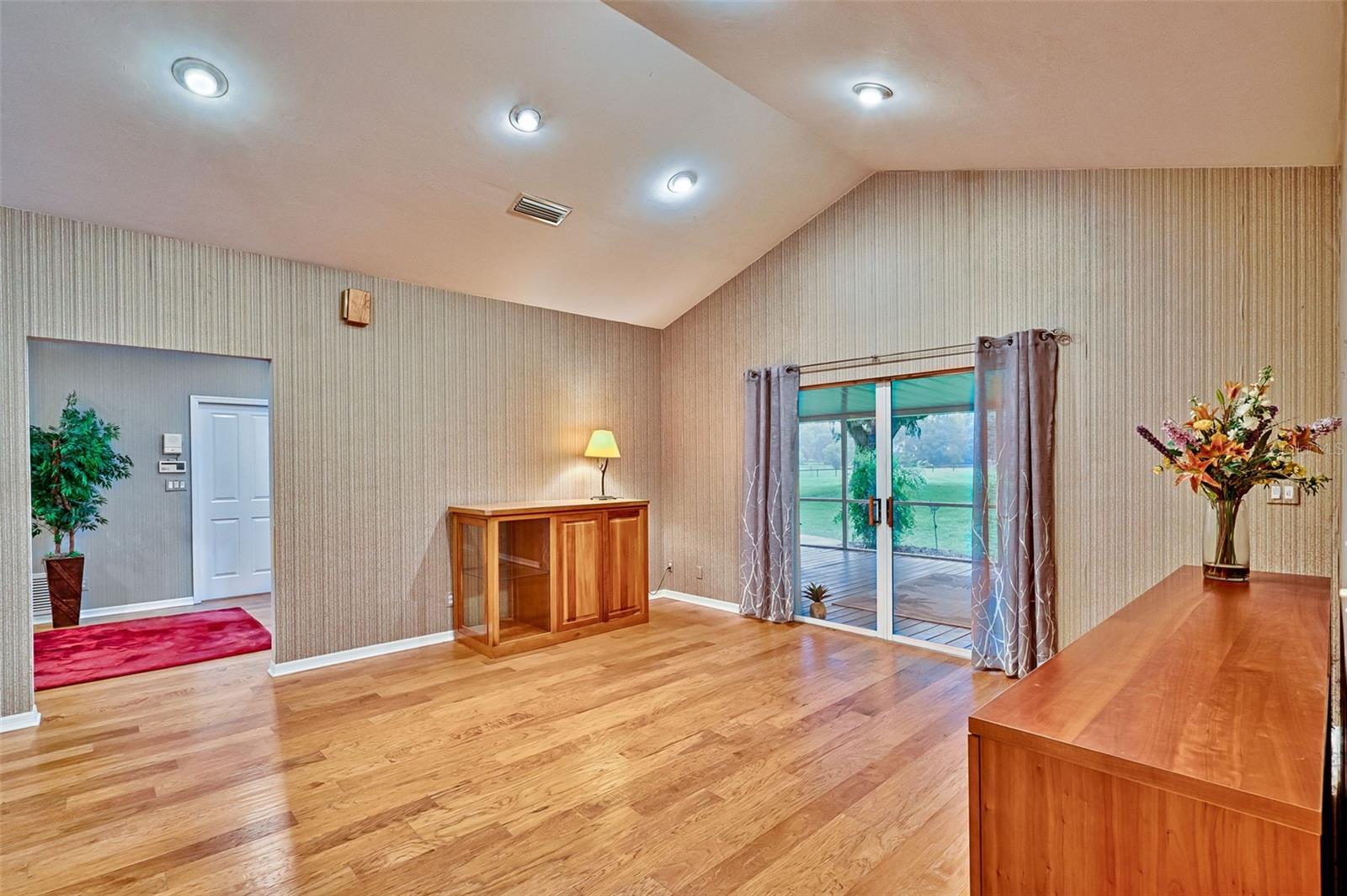 Image 4 of 45 For 13207 167th Terrace